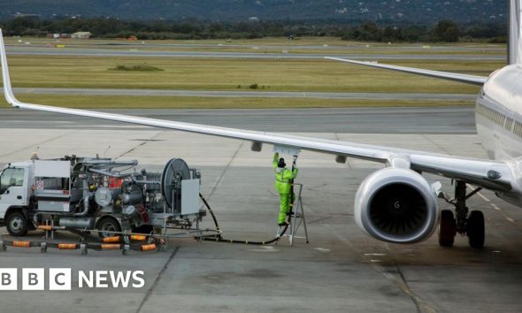 EU airline industry warns of fuel shortages if Strait of Hormuz stays closed