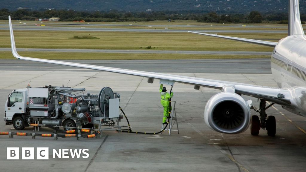 EU airline industry warns of fuel shortages if Strait of Hormuz stays closed