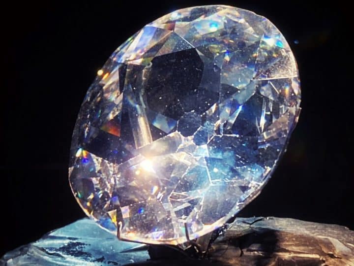 Replica of the Koh-i-Noor diamond