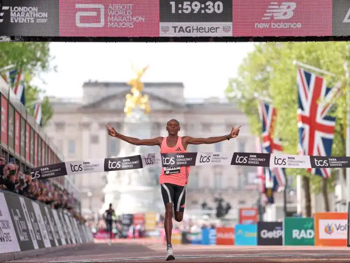 Sabastian Sawe wins the London Marathon 2026