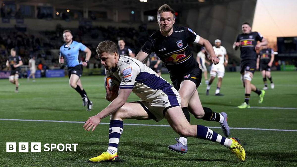 Noah Heward about to touch down to score Bristol's fourth try as a Newcastle player tries to get near him