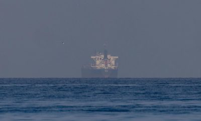 BTC falls back to $76,000 as Iran reportedly shuts Hormuz again