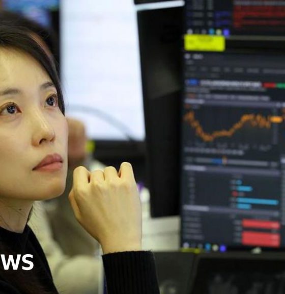 Oil briefly falls below $100 and shares jump on Trump Iran war pledge