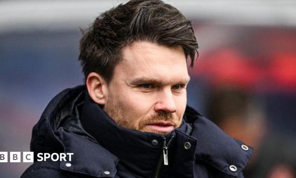 Rangers head coach Danny Rohl during a Premiership match between Rangers and Dundee United