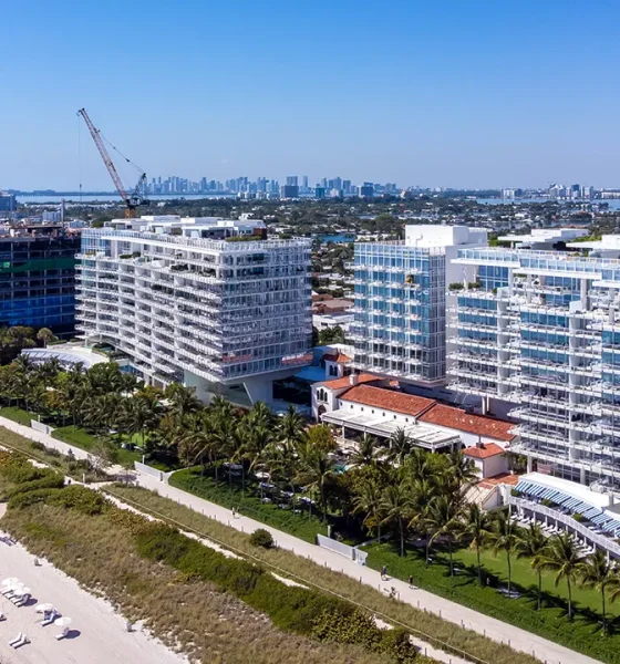 Inside the Four Seasons penthouse where ex-Starbucks CEO Howard Schultz is retiring