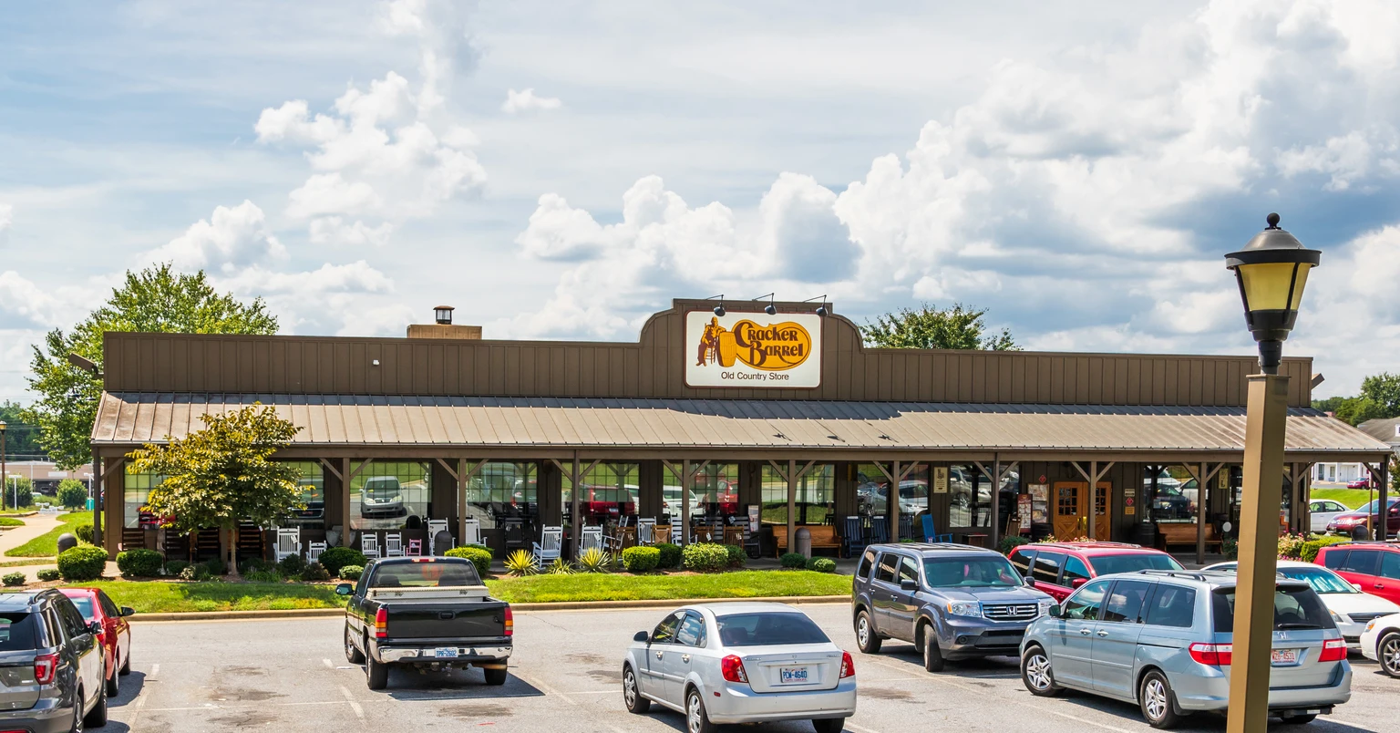 Cracker Barrel: Sharp Traffic Declines And Severe Margin Erosion