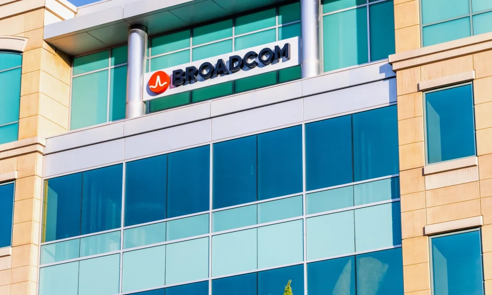 Broadcom Is Ready To Wake Up From Its Slumber (NASDAQ:AVGO)