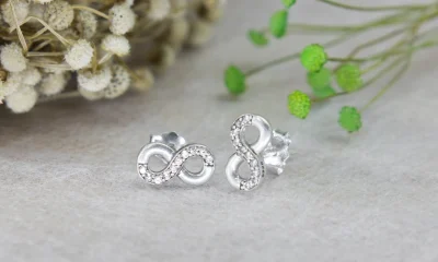 2 Magnificent Dividends To Buy And Hold Forever