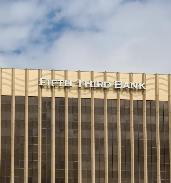 Fifth Third Bancorp: An Income Play With Covered Calls (NASDAQ:FITB)