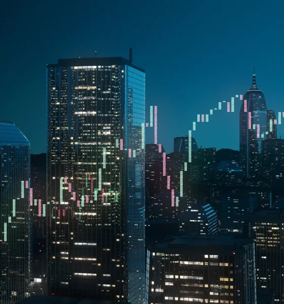 The Dollar's Funeral Keeps Getting Rescheduled