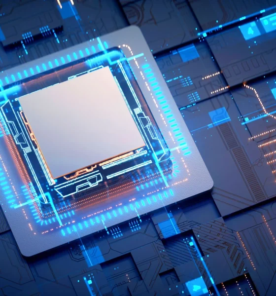 Intel's Turnaround Gains Momentum