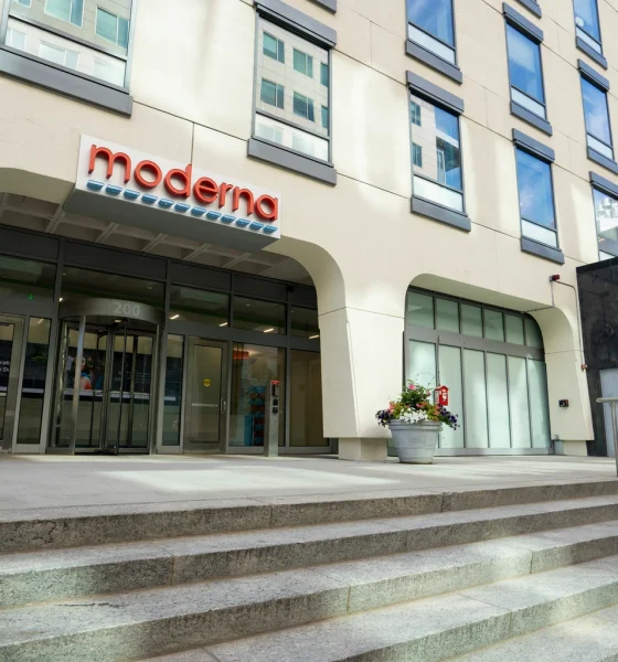 Moderna: Speculative Buy For Aggressive Investors Betting On mRNA's Future (NASDAQ:MRNA)