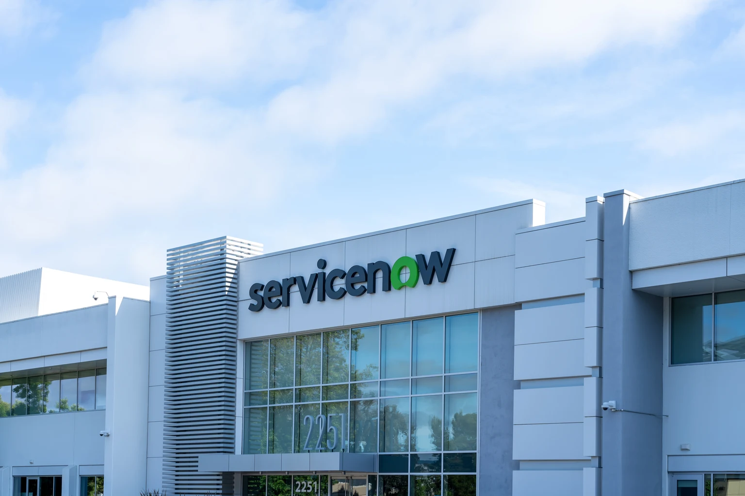 ServiceNow Stock: Post-Earnings Meltdown Is Well Overdone (NYSE:NOW)