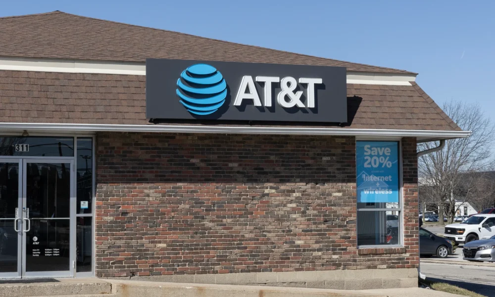 AT&T: Locking In A Fixed Yield Ahead Of Large Investment Cycle (NYSE:T)