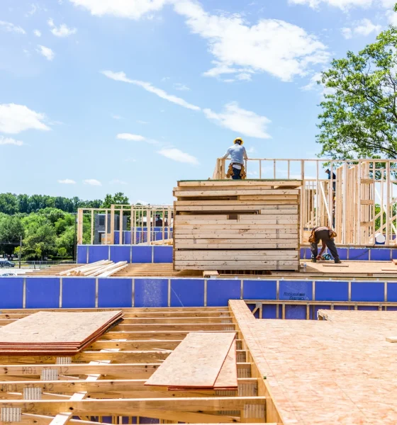 PulteGroup Stock: Macro Challenges Limit Upside (NYSE:PHM)