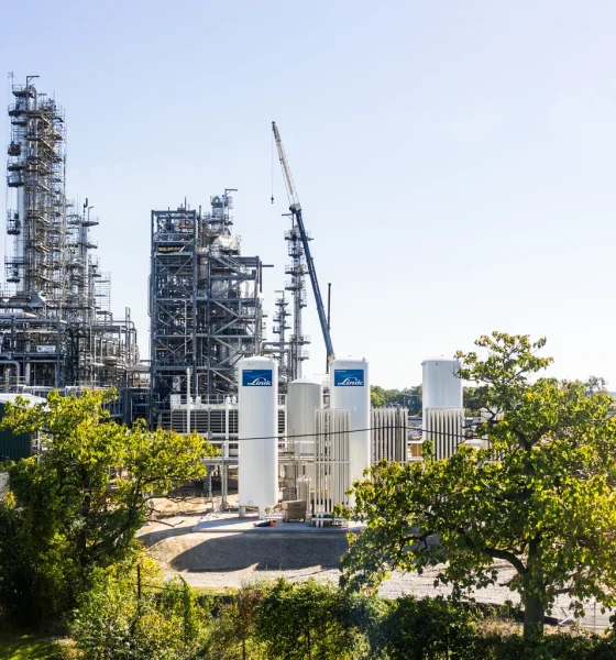 Linde: Strong Execution, But Valuation Leaves Limited Upside (Rating Downgrade)