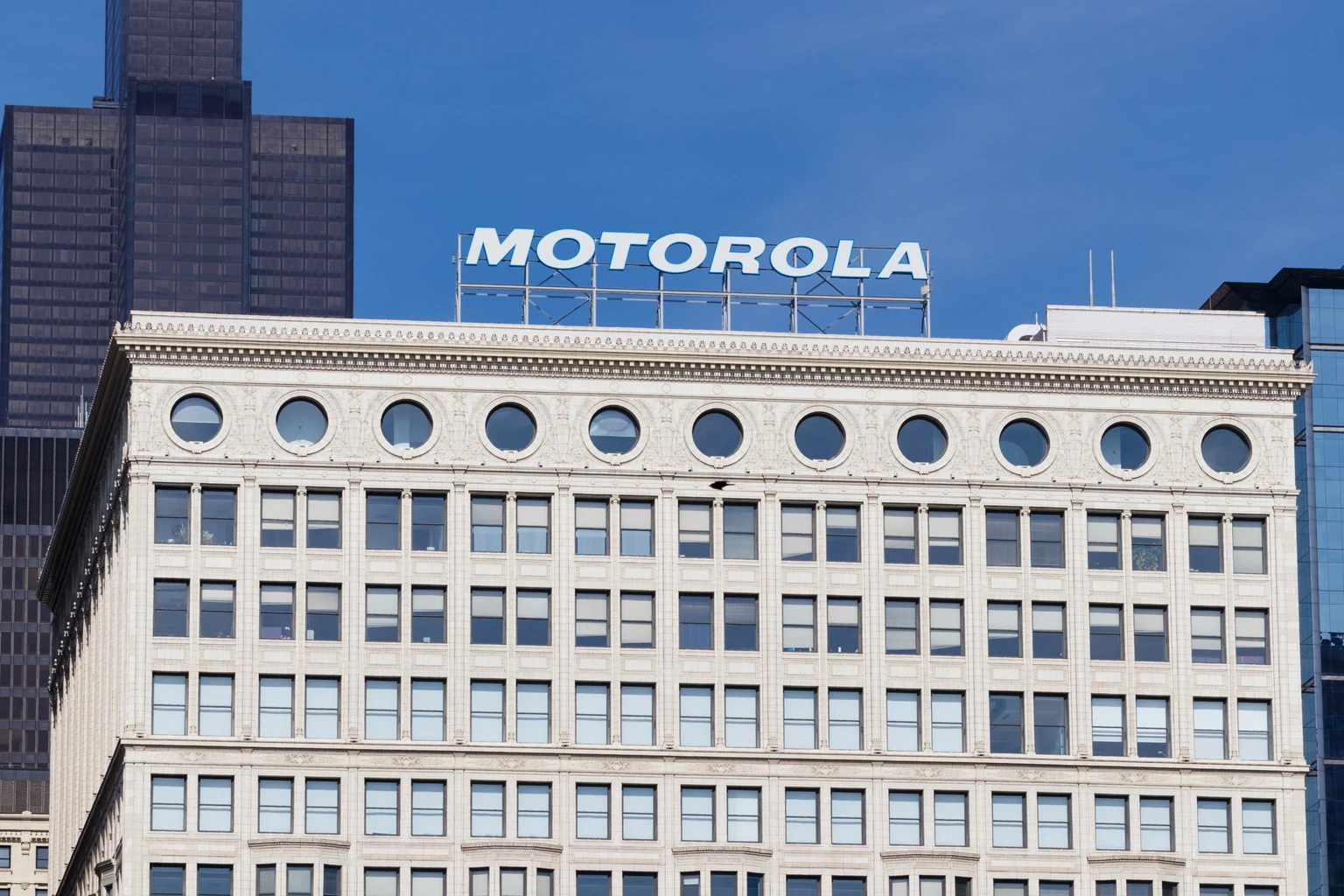 Motorola Solutions: Relationships, LTS Contracts And Predictable Refresh Cycles To Drive Growth