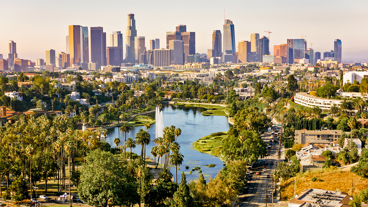 Foreign buyers surge into LA luxury market amid billionaire flight