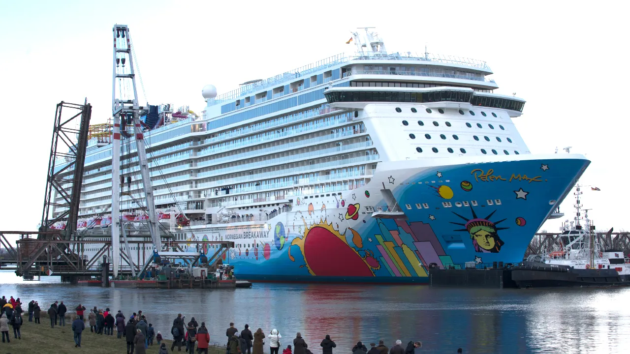 Coast Guard searches for Norwegian Cruise Line crew member overboard