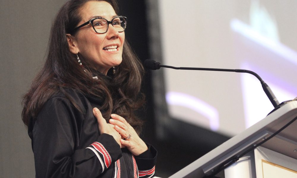 Peltola outraises Sullivan, lags in cash on hand