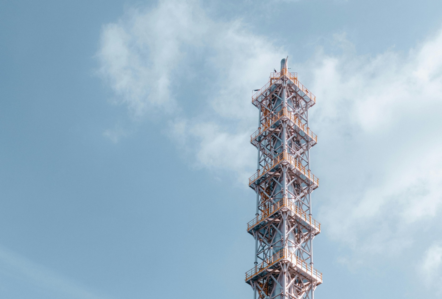 'Significant' out-of-control fire at major oil refinery