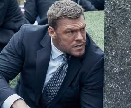 Jack reacher during a fight scene in Reacher