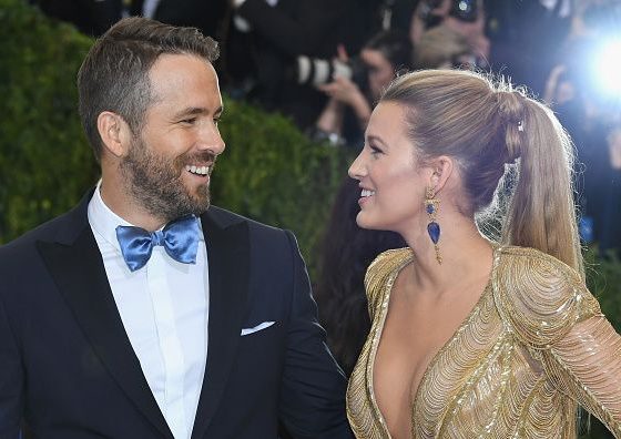 Ryan Reynolds (L) and Blake Lively attend the "Rei Kawakubo/Comme des Garcons: Art Of The In-Between" Costume Institute Gala at Metropolitan Museum of Art May 1, 2017 in New York City.