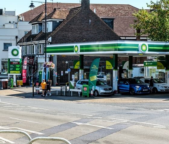 Fuel price crisis threatens UK small businesses as calls grow for duty cut