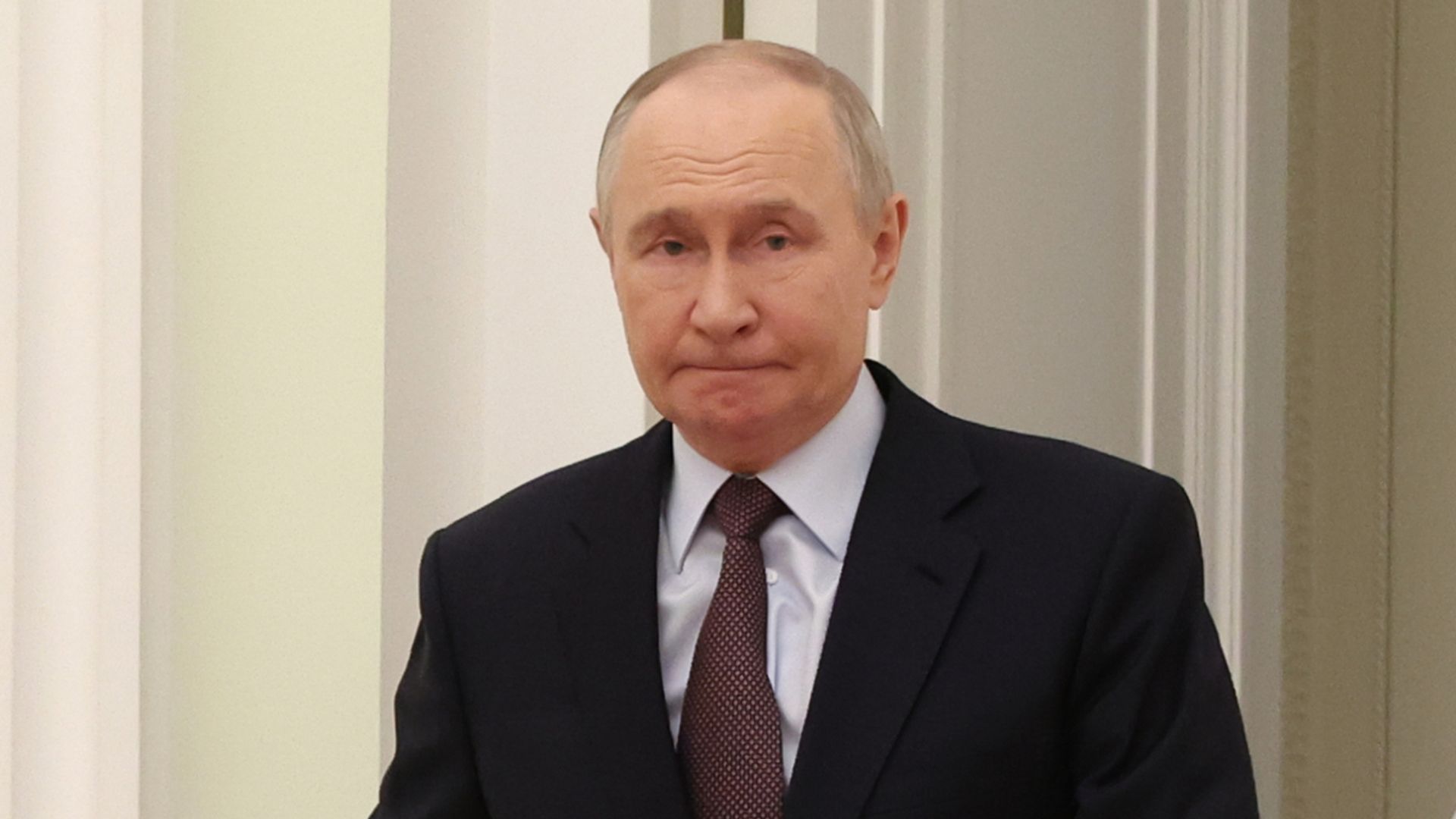 <a href='https://news.sky.com/story/ukraine-war-latest-eu-formally-approves-ukraine-loan-teenagers-hired-for-school-terror-attacks-by-russia-detained-12541713?postid=11607478#liveblog-body'>Ukraine 'clearly has the Kremlin rattled'</a>