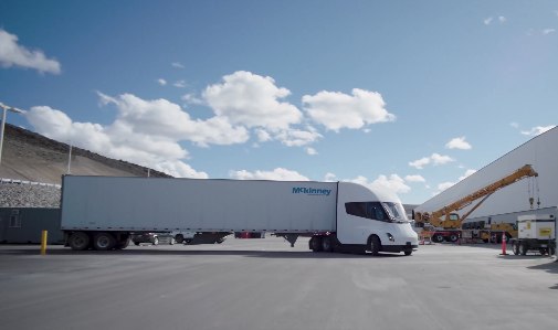 Tesla's Nevada Semi Factory