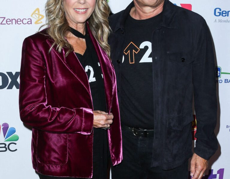 Tom Hanks and Rita Wilson on red carpet