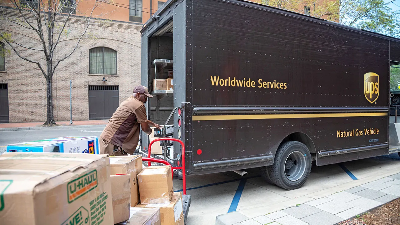 FedEx, UPS to return tariff refunds after Supreme Court ruling