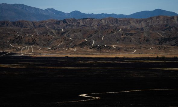 Crews make progress on Southern California wildfire