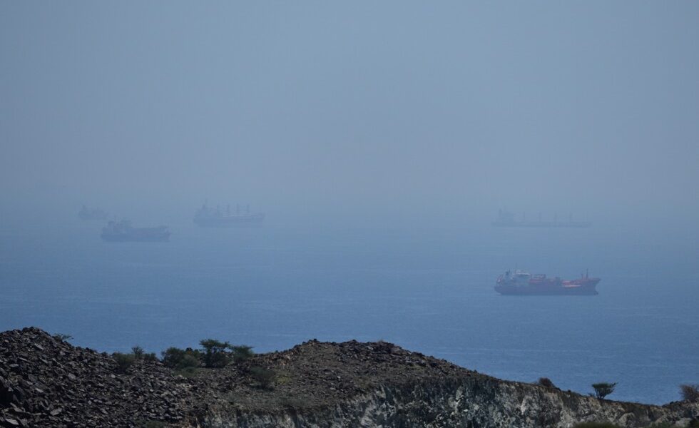 Oil prices rise anew amid a US-Iran standoff in the Strait of Hormuz