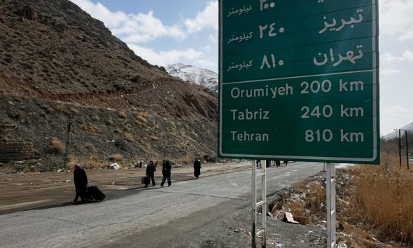 A drive through wartime Iran offers glimpses of destruction and daily life