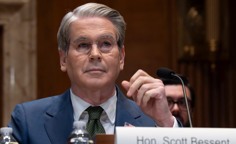 US sanctions China-based oil refinery and 40 shippers over Iranian oil