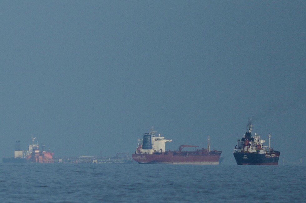 Oil prices rise after the US says it would block Iranian ports starting Monday