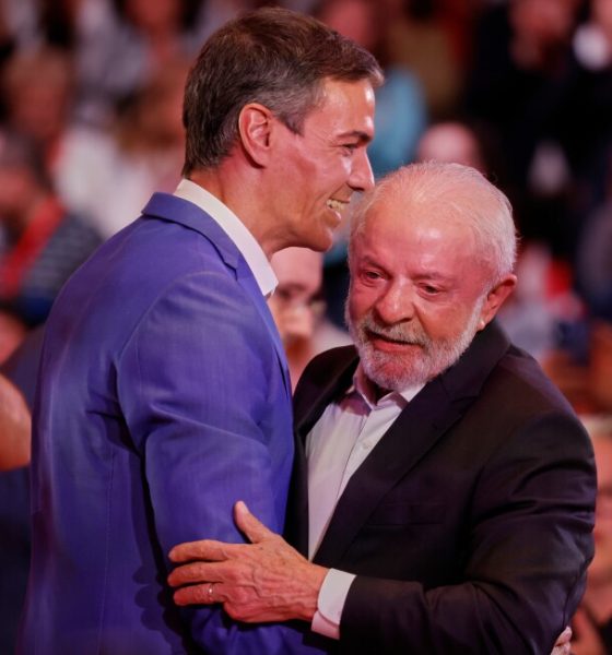 US Democrats join progressive leaders in Barcelona in a rally defending global order