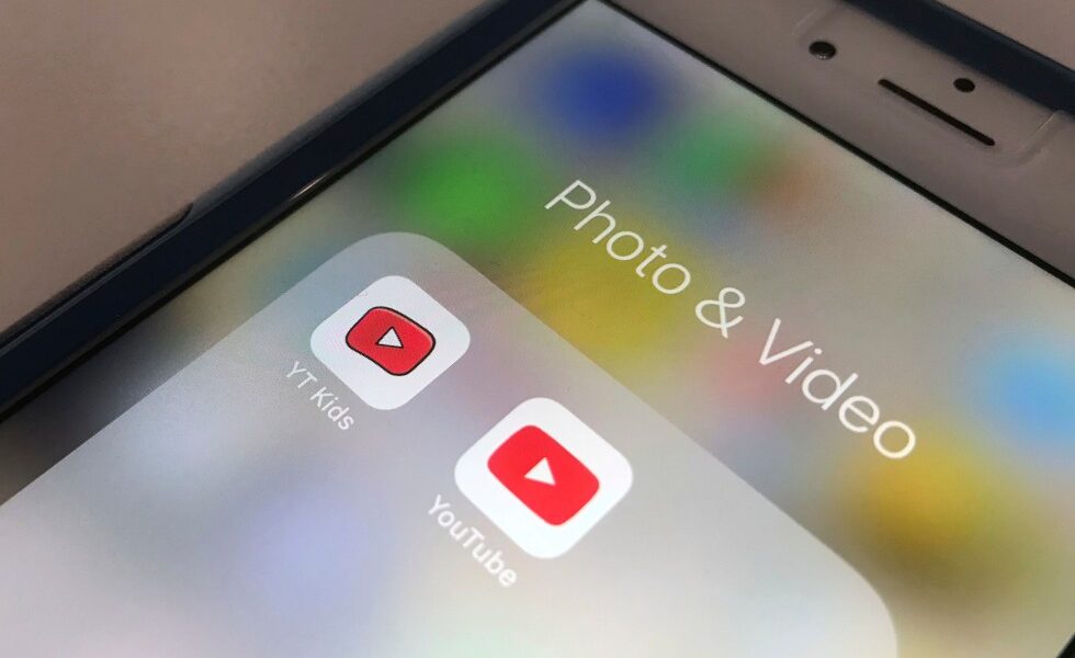 Advocacy groups push for an end to 'AI slop' for kids on YouTube