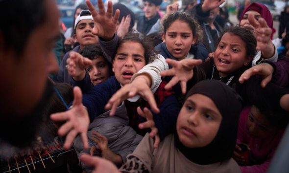 US and Iran prepare for ceasefire talks as Netanyahu authorizes negotiations with Lebanon