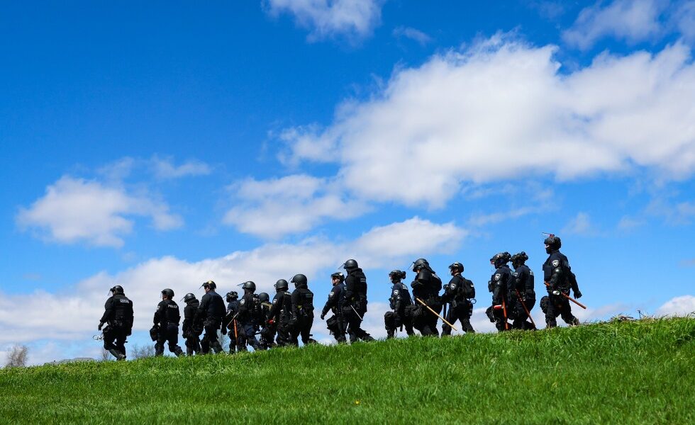 Wisconsin authorities arrest about 25 protesters at beagle breeding facility