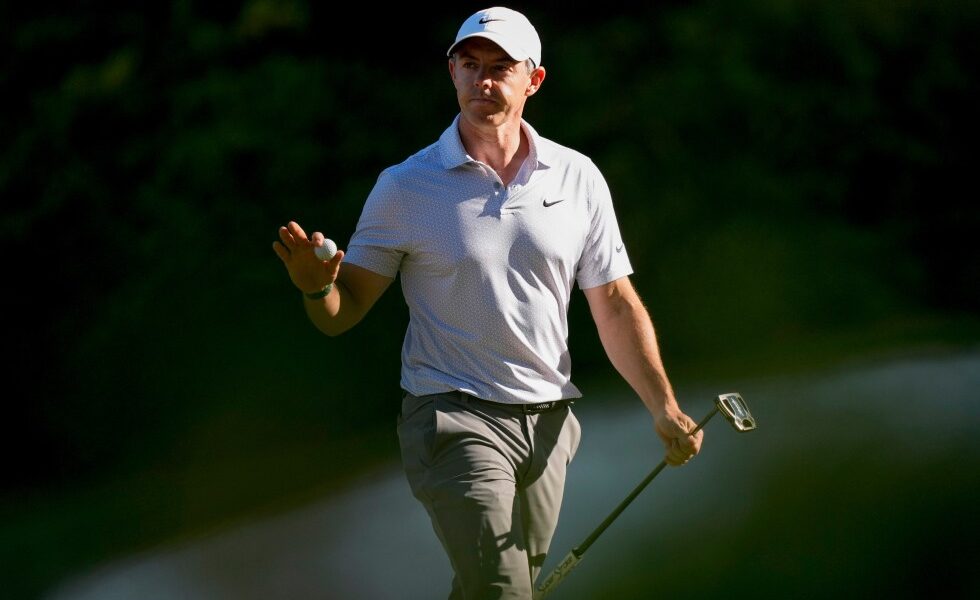 Rory McIlroy has a 6-shot lead entering the 3rd round of the Masters