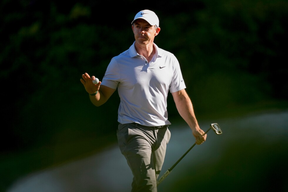 Rory McIlroy has a 6-shot lead entering the 3rd round of the Masters