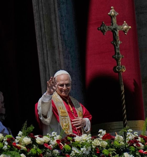 Pope Leo's first Easter Mass calls for peace through dialogue