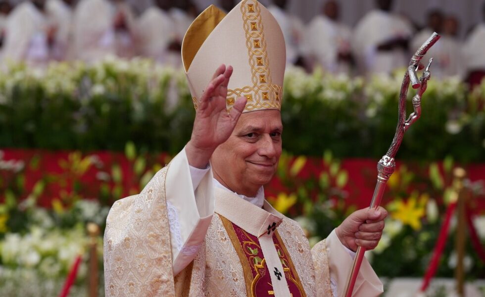 Pope Leo XIV urges US and Iran to return to peace talks