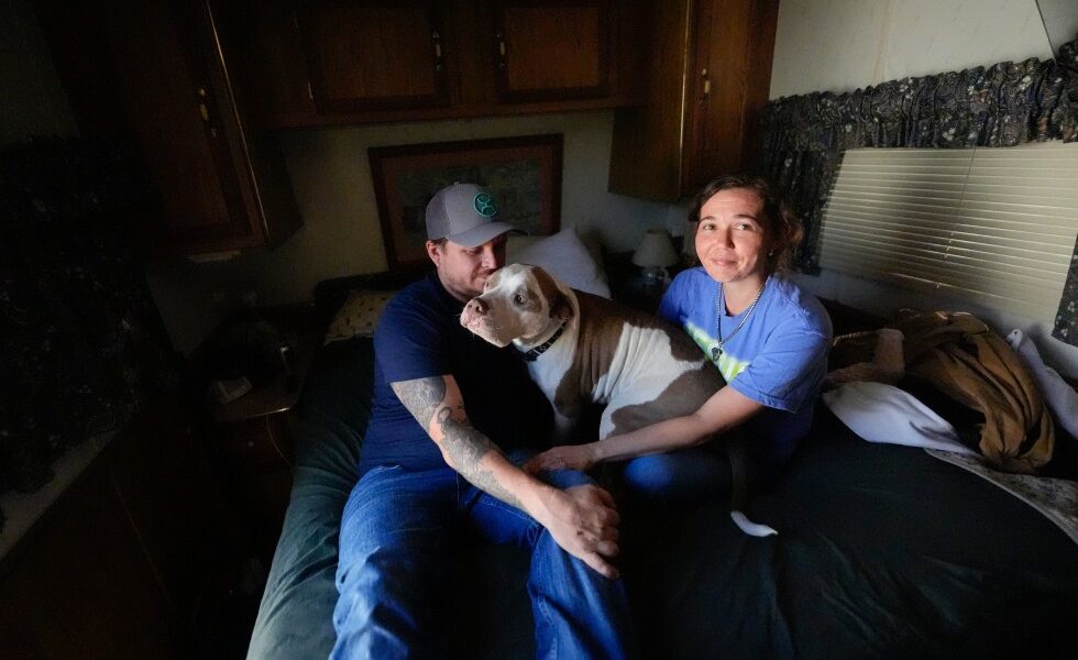 Georgia wildfires have destroyed 120 homes, forcing evacuations