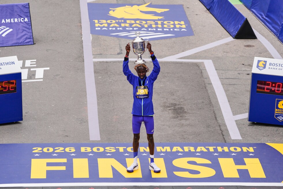 John Korir sets course record in winning Boston Marathon for 2nd straight time