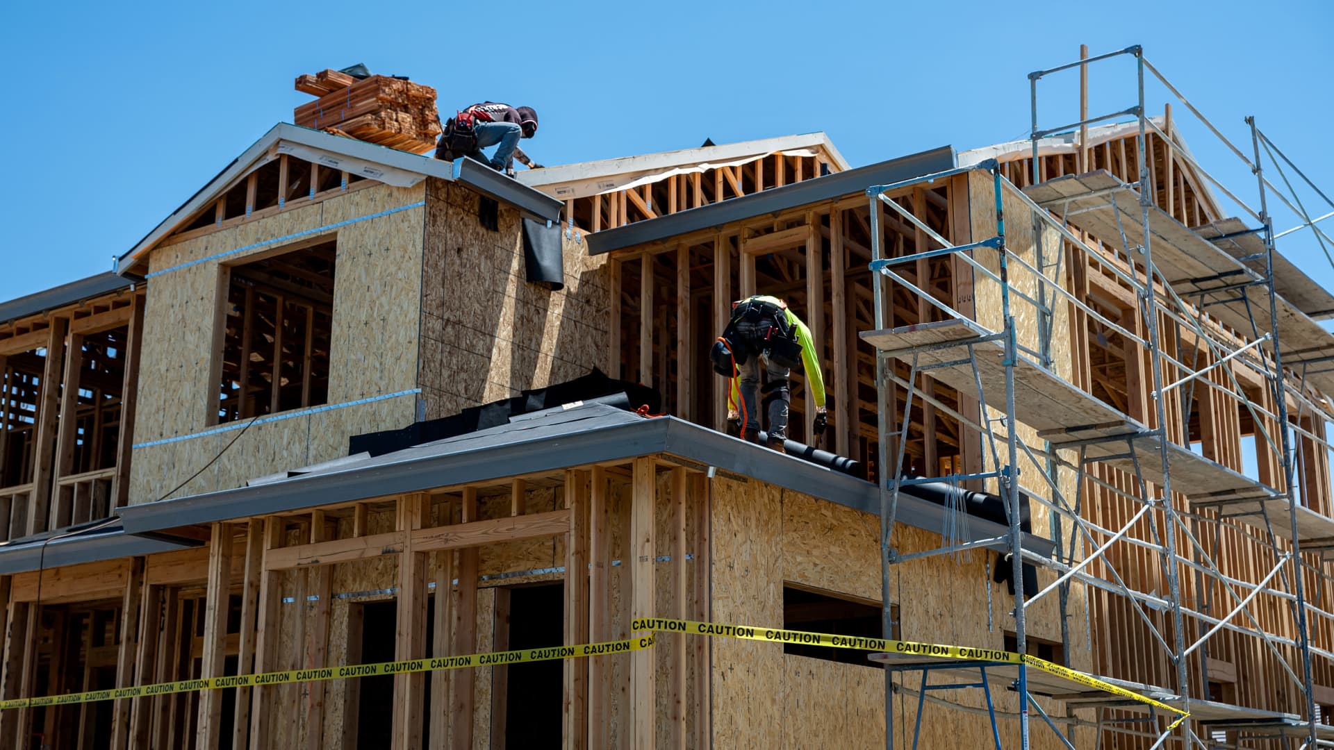 May homebuilder sentiment improves on late spring surge in demand