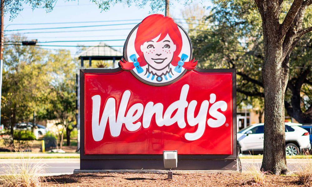 Wendy's taps former Potbelly CEO Bob Wright to lead burger chain