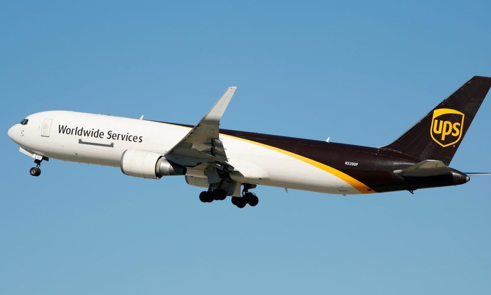 UPS, FedEx stocks sink after Amazon opens logistics network